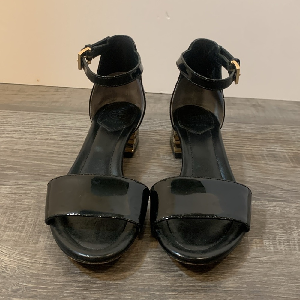 Tory Burch patent leather sandals size 6 - Picture 2 of 11